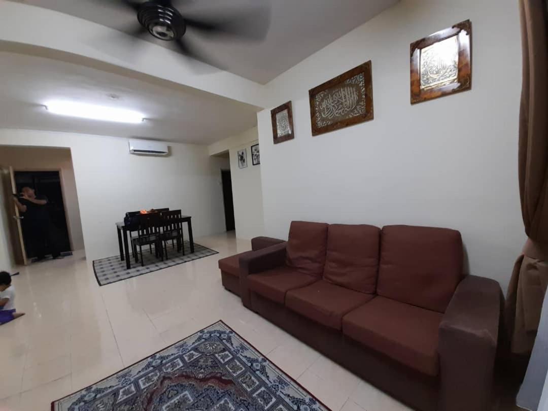 Dhuha Homestay @ Seri Alam Masai , Johor Bagian luar foto